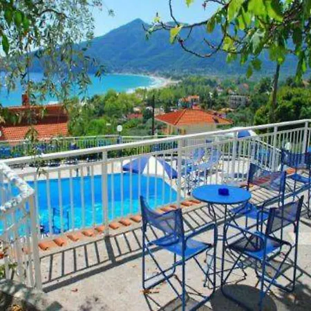 Emerald Aparthotel 2*