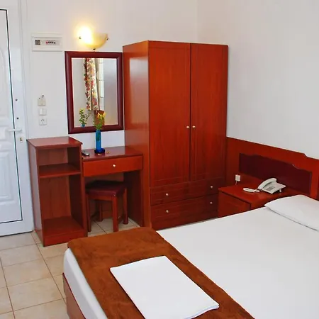 Emerald Aparthotel 2*