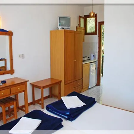 Emerald Hotel de apartamente Chrysi Ammoudia