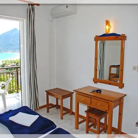 Hotel de apartamente Emerald Chrysi Ammoudia